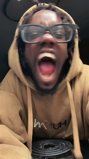 Terrell Alex (@terrellalex___)’s video of sonic with blue arms