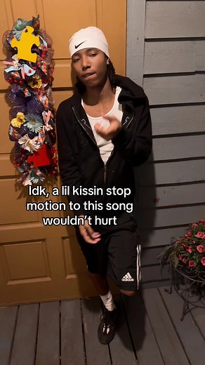 Creative Stop Motion Kiss Video