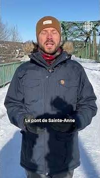 The Sainte-Anne bridge in lights and colors