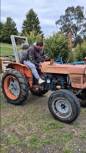 Lot 318 - KUBOTA L185 2WD TRACTOR