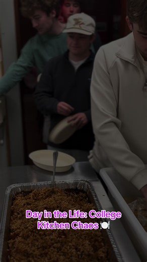 Day in the Life: College Kitchen Chaos 🍽️ #DayInTheLife #ChefLife #FratFood #CollegeEats #FYP