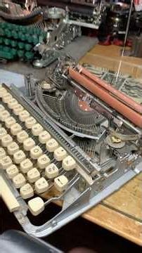 SHOP TALK!! Olympia SF typewriter shift motion ‘hitch’