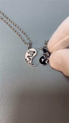 Different lockets that men can also wear