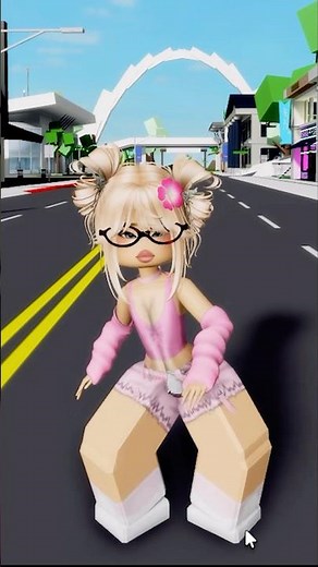 99% of Players Don’t Know This Free Outfit Trick… #brookhaven #roblox