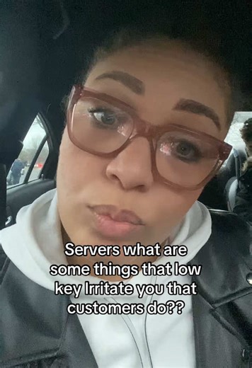 More lemonsss 🤨 comment below things customers do that irritate you as a server. #servertiktok #serverlife #serverproblems #millionaireserverclub