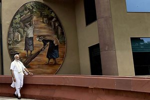 Follow Union Territories of Chandigarh, Puducherry model of Direct Benefit Transfer scheme: PM Narendra Modi