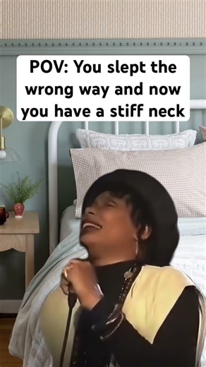 Me looking like a broken robot after a bad night #relatablememes #funnymemes #sleeping #neckpain