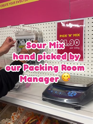 Check out sour mix, hand picked by our expert Packing Room Manager...what are your thoughts? 💭 #lollyshop #nz #pickandmix #sour #gummies