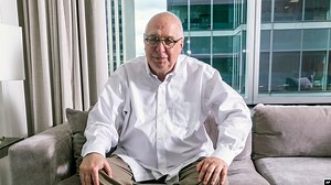 Cineasta Errol Morris examina separación de familias migrantes en documental “Separated”