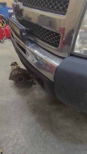 a little front diff change on the old working girl