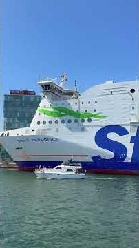 Kieler Hafen: Mit der SFK Fähre von der Seegartenbrücke bis zur Bahnhofsbrücke