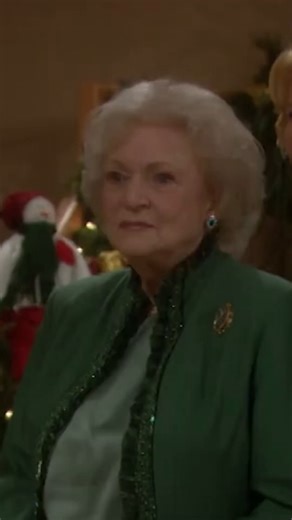 Betty White, Christmas, and Bold and the Beautiful? We're taking a look back at this iconic combination! 🎄 #BoldandBeautiful #soapopera #daytimetv #drama | The Bold and the Beautiful