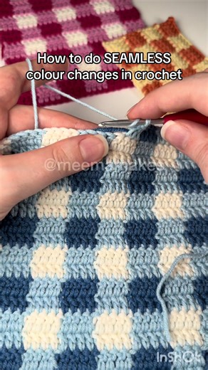 I love this way of doing mid-row colour changes. Full tutorial on my channel! #crocheting #crochettiktok #crochettutorial