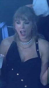 #TaylorSwift dancing at the VMAs is the energy we'll be channeling all weekend long. 💅😍 Via @kikiswiftie | Marie Claire Australia