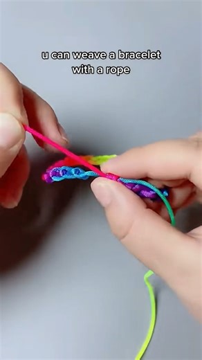 Knot decoration Tutorial DIY Beaded Macrame Bracelet 💫 Dailing Celeste Hernández Q #fblifestyle #crochet #crochetflowers #crochetstitch #knittingandcrochet😍😍😍 | Diy Concept