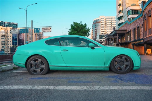 Man koopt voor een schijntje een peperdure Bentley op een veiling en stuit direct op een gigantische schadepost | Autobahn