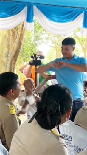 กดไลค์กดแชร์ให้ถึงพระองค์ที💙🥰@Kanokrat🇹🇭 #รัชกาลที่11 #สมเด็จพระเจ้าลูกยาเธอเจ้าฟ้าทีปังกรฯ #เจ้าฟ้าทีปังกรรัศมีโชติ #ได้โปรดอย่าปิดกั้น เปิดการมองเห็นเถอะครับ รู้หรือไม่tiktok ไม่มีคนดูก็จะลง รู้จากtiktok แชร์ไป @Kanokrat🇹🇭 @Kanokrat🇹🇭