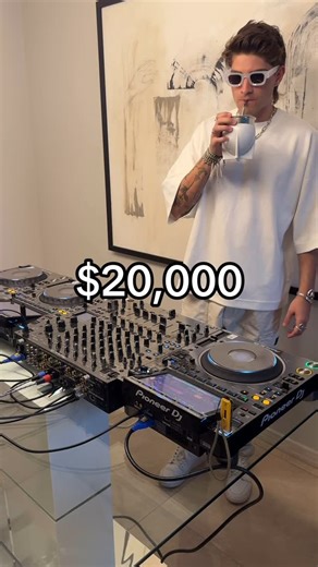 Maldo on Instagram: "Y’all asked for the CDJs - Dj controller test - but it gets increasingly expensive (part 2) #dj #music #jameshype #pioneer #controller #cdj #backspin #djsetup"