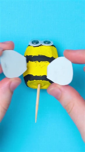 Cute Egg Carton Bees 🐝✨ Fun and Easy DIY Craft for Kids! #bee #craft