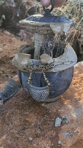 Historical discovery using just a simple detector #discovery #lostandfound #metaldetector | Dr.Hunt