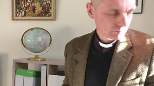Each evening the clergy of Canterbury Cathedral will record a new video focusing on 'Pathways into Prayer'. Today, join Canon Andrew as he reflects on silent prayer. | Canterbury Cathedral