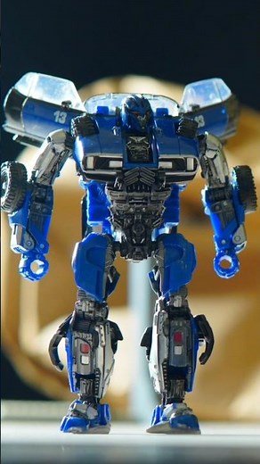 Dropkick vs bumblebee stop motion #transformersstopmotion #transformersriseofthebeasts