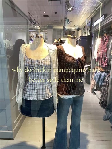 Stylish Hollister Mannequins: A Fashion Inspiration