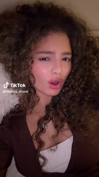 Brown Eyes vs. Blue Eyes: A Curly Hair Dilemma