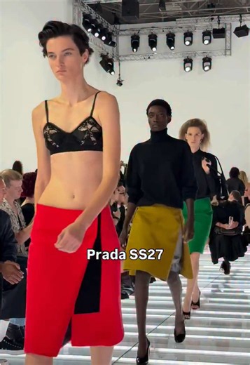 Prada apre la Milano Fashion Week✨ #prada #milanfashionweek #milanofashionweek #fashionweek