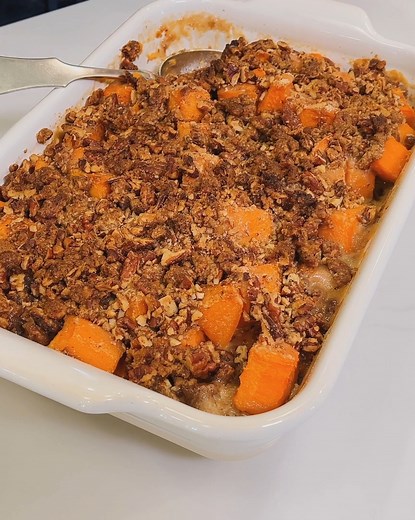 PRINT the recipe: https://www.wyseguide.com/easy-sweet-potato-casserole/ If you don’t love the mashing part of the sweet potato casserole, then this is your recipe! This will tastes just as good as the traditional (maybe even better) and is super easy to make. Plus, the brown sugar, maple syrup, and cream don’t hurt! INGREDIENTS For the potatoes: - 5 lb sweet potatoes, peeled and cut into 1/2-inch pieces - 3 1/2 tbsp all-purpose flour - 1/3 cup light brown sugar - 1 tsp salt - 1/2 cup maple syru