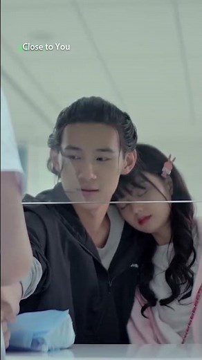 رافقته للفحص، وانهارت هي أولًا! 💉 #closetoyou #liuxiaobei #chensiyu #huxiaolong #MicroDrama #cdram