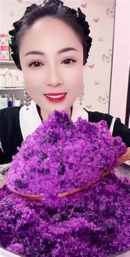 The Satisfying Crunch of Ice Eating Videos