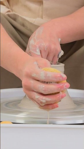 ASMR Ceramics: Creating Pottery with Garbo Zhu | Relaxing Clay Sounds & Techniques | Domestika