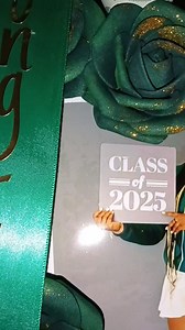 Photo Graduation bouquet 💐 Meechie’s Boujii Bouquets #graduation #moneybouquet #flowers | Meechie Dickens