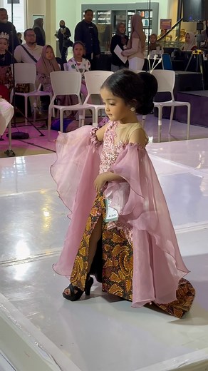 579K views · 10K reactions | Selamat ya nak殺殺殺 #nafasya #fashion #fashionmodels #misskebaya | Hilmi PMstore | Facebook