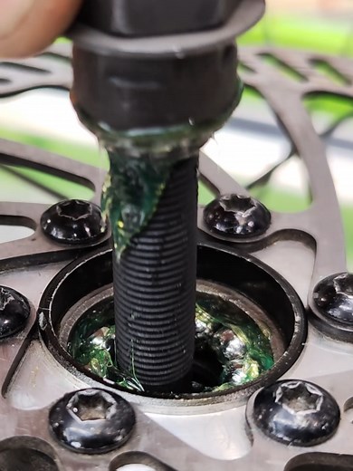 Quick Guide to Refilling Bicycle Wheel Hubs with Grease