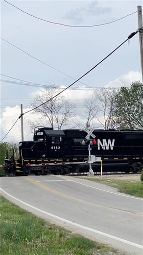 N&W Heritage Locomotive, Railroad Switching In Ohio, Cincinnati Eastern Railroad, JawTooth shorts