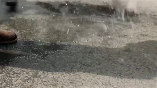 一口气看完必看恐怖灾难大片《血疫》城市爆发埃博拉病毒 埃博拉病毒是世界最危险的病毒 死亡率高达百分之百 快艾特你胆小的朋友一起来看吧