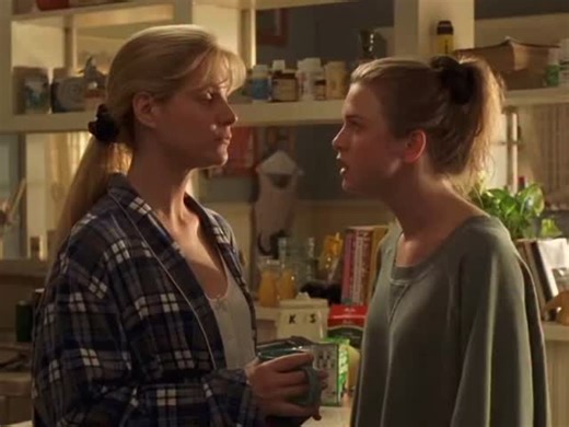 CINEMATALK on Instagram: "Jerry Maguire: A Sports Rom-Com Classic Get ready to be inspired and entertained by the 1996 film Jerry Maguire. This timeless classic combines sports, romance, and drama, starring Tom Cruise as the titular character. The Plot Jerry Maguire, a high-powered sports agent, has a crisis of conscience and writes a mission statement about honesty and integrity. He gets fired, and as he navigates his new reality, he finds love with Dorothy Boyd (Renée Zellweger) and helps youn