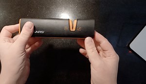Watch Fiskars XSharp Axe and Knife Sharpener review on Amazon Live