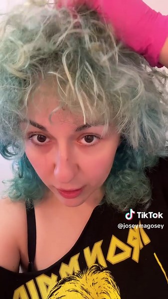 Testing Pink and Purple Colors on Turquoise Hair