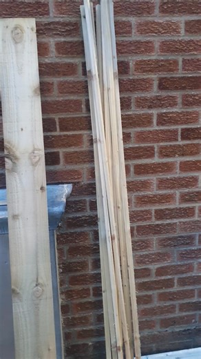 Making framing for the colour cages. Trial run | Wayne Crake's Coloured canary's