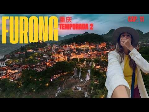ASÍ ES el pueblo CHINO construido sobre una CASCADA 🌊 | FURONG, sí se ve así.