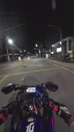 Experience the Raw Sound of the Yamaha YZF R3