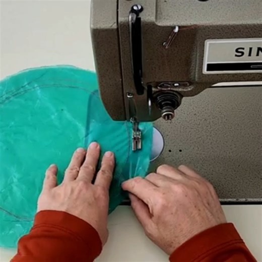 209K views · 993 reactions | Make these two ideas with market bags and use them / don't pay any money | Sewing Tricks | Facebook