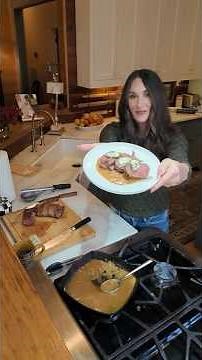 Venison Loin with Herb Butter & Gravy 🦌 Comfort Food Favorite #fyp #recipe #venison