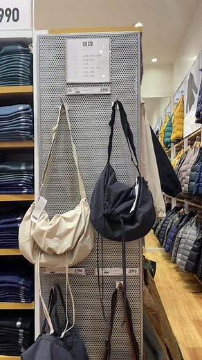 UNIQLOU 新作ドローストリングショルダーバッグ｜可愛い2色買い体験レビュー