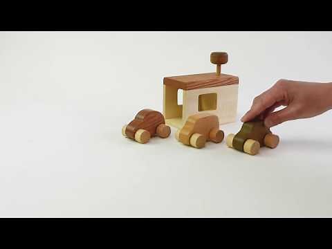 押すと飛び出す木のおうち 【スタートハウス】