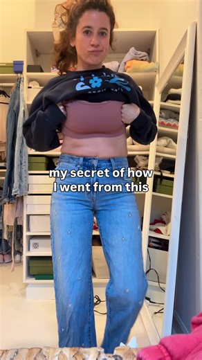 Sofe Ring | Nutrition Coach on Instagram: "5 minute transformation trick hehe!! I used to chase the smaller size 👖 Like…I would literally squeeze myself into jeans that didn’t fit just so I could mentally feel “small” 🧠 But gosh, buttons digging in, unbuttoning the second I sat down 😮‍💨, my stomach always hurting, my body looking kind of distorted and uncomfortable, even when the number on the tag was smaller. If I could fit into the smaller size, I must be doing something right…? 🤔 Here’s