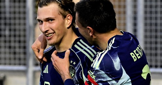 “Wie gaat in Spanje 50 of 60 miljoen euro betalen?”: Nederlandse analisten voorspellen de toekomst van Ajax-sensatie Mika Godts